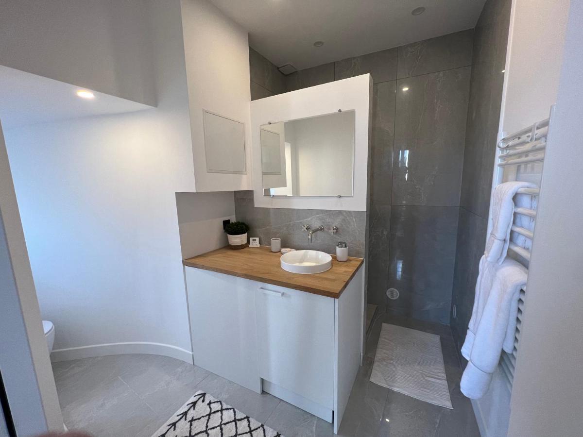 Appartement 33 M2 Comme Une Junior Suite - Vue Port Et Palais Des Festivals Cannes Exterior photo