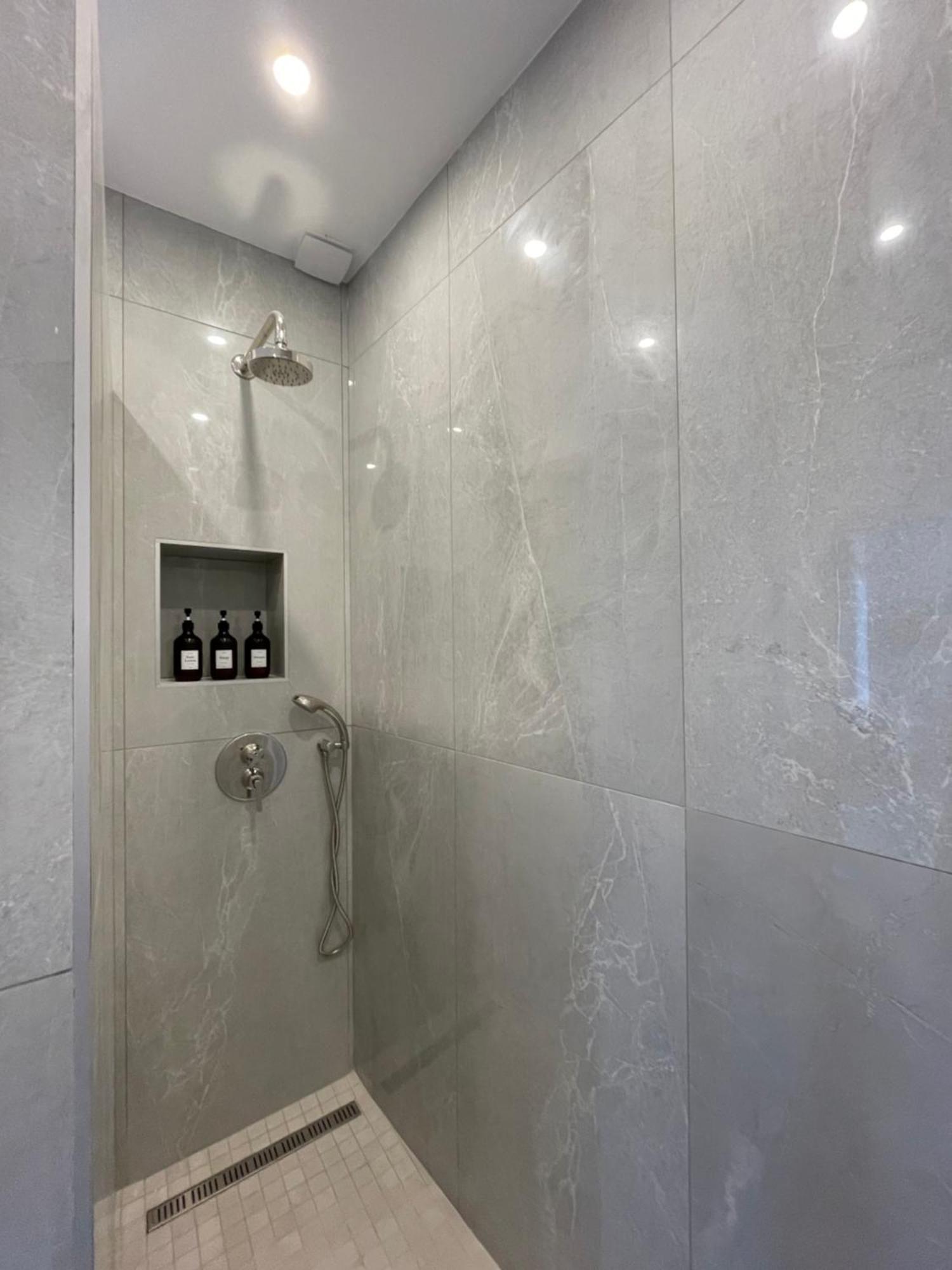 Appartement 33 M2 Comme Une Junior Suite - Vue Port Et Palais Des Festivals Cannes Exterior photo